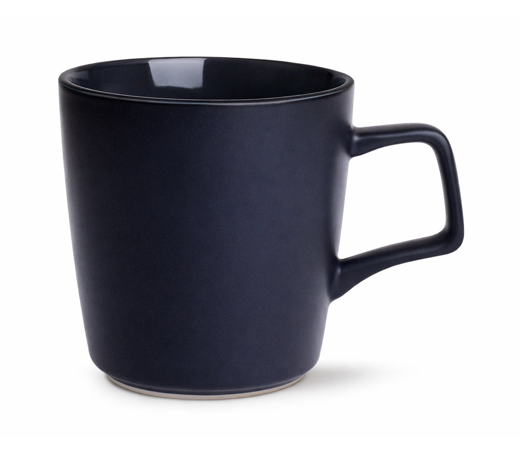 kleiner-Kaffeebecher-henkel-geschwungen-schwarz-matt-innen-schwarz-250ml_