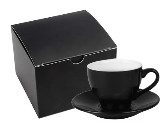 box-schachtel-verpackung-schwarz-kaffeetasse-mit-untertasse
