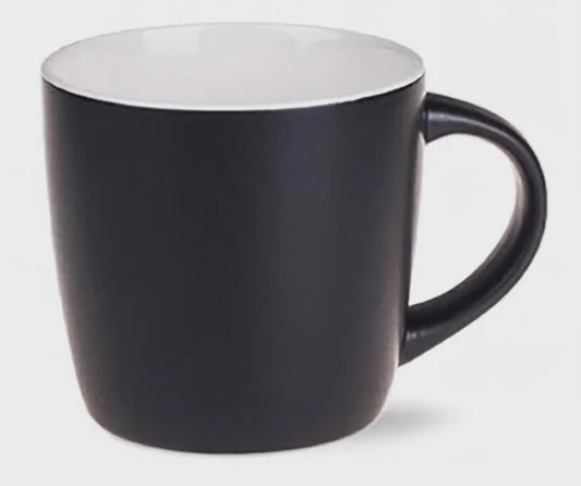Y-R1 bauchiger, runder Kaffeebecher matt, aussen schwarz matt / innen weiss - Preis Beispiel 150 Stück 3,95 EUR inkl. Druck *